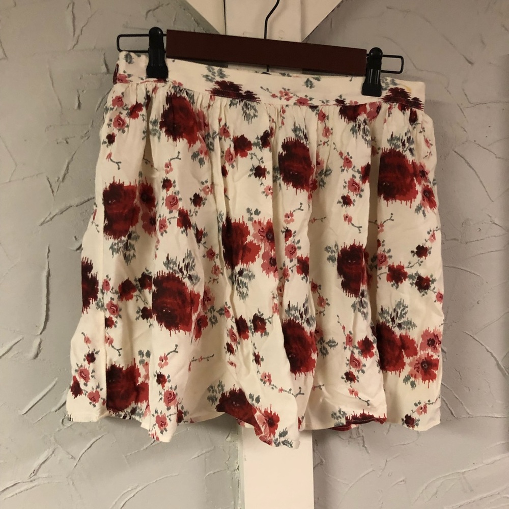 American Eagle lined floral mini skirt s small